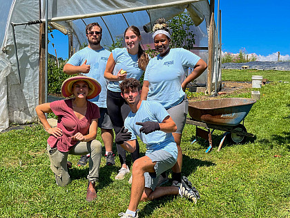 First-Year Students participate in Service Plunge Fall 2022 during New Student Experience weekend in corporation with the Appalachian Cen...