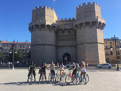 Students in Valencia, Spain, study abroad.