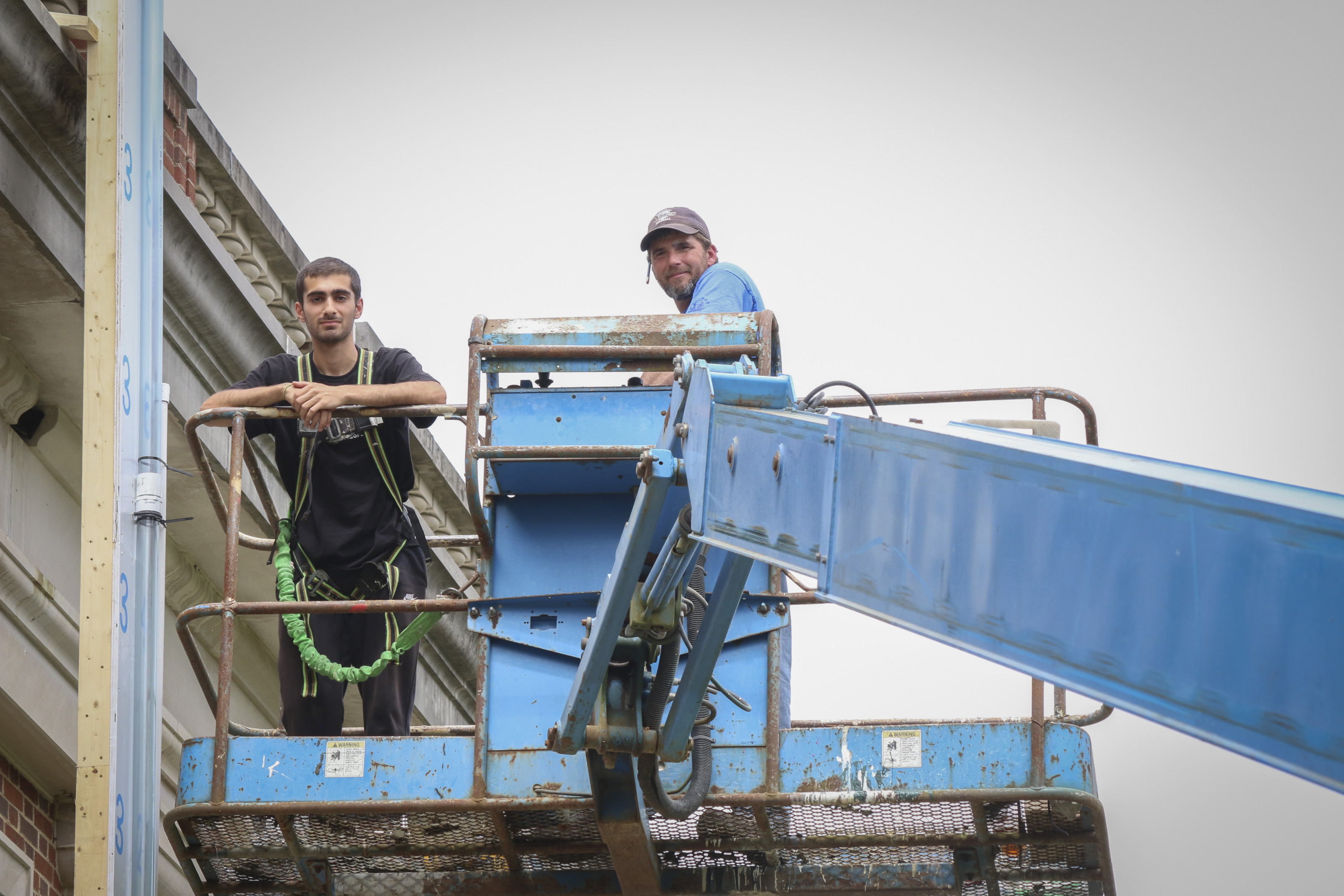 Students worked with Emory & Henry Facilities staff to build a 40-foot-tall barometer on the side of the library as part of Ampersand...