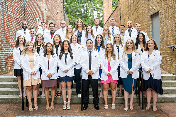 DPT class of 2024 at their White Coat Ceremony